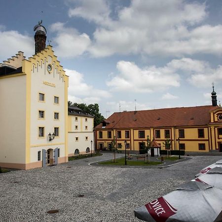 Hotel U Lipy Krusovice Exterior foto